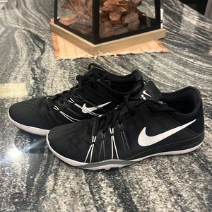 Nike Free Tr 6 , women’s 9.5